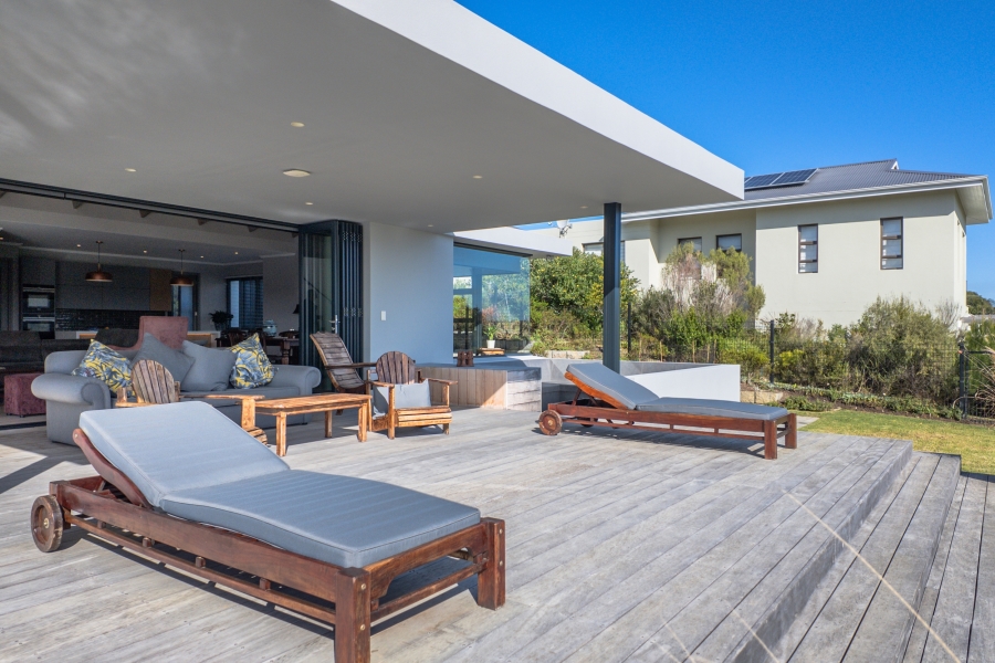 4 Bedroom Property for Sale in Brackenridge Western Cape